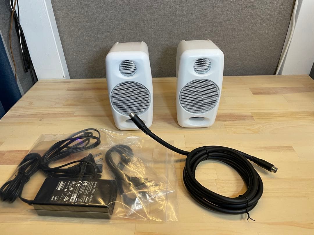 配信機器・PA機器・レコーディング機器 i Loud Micro Montor White Edition