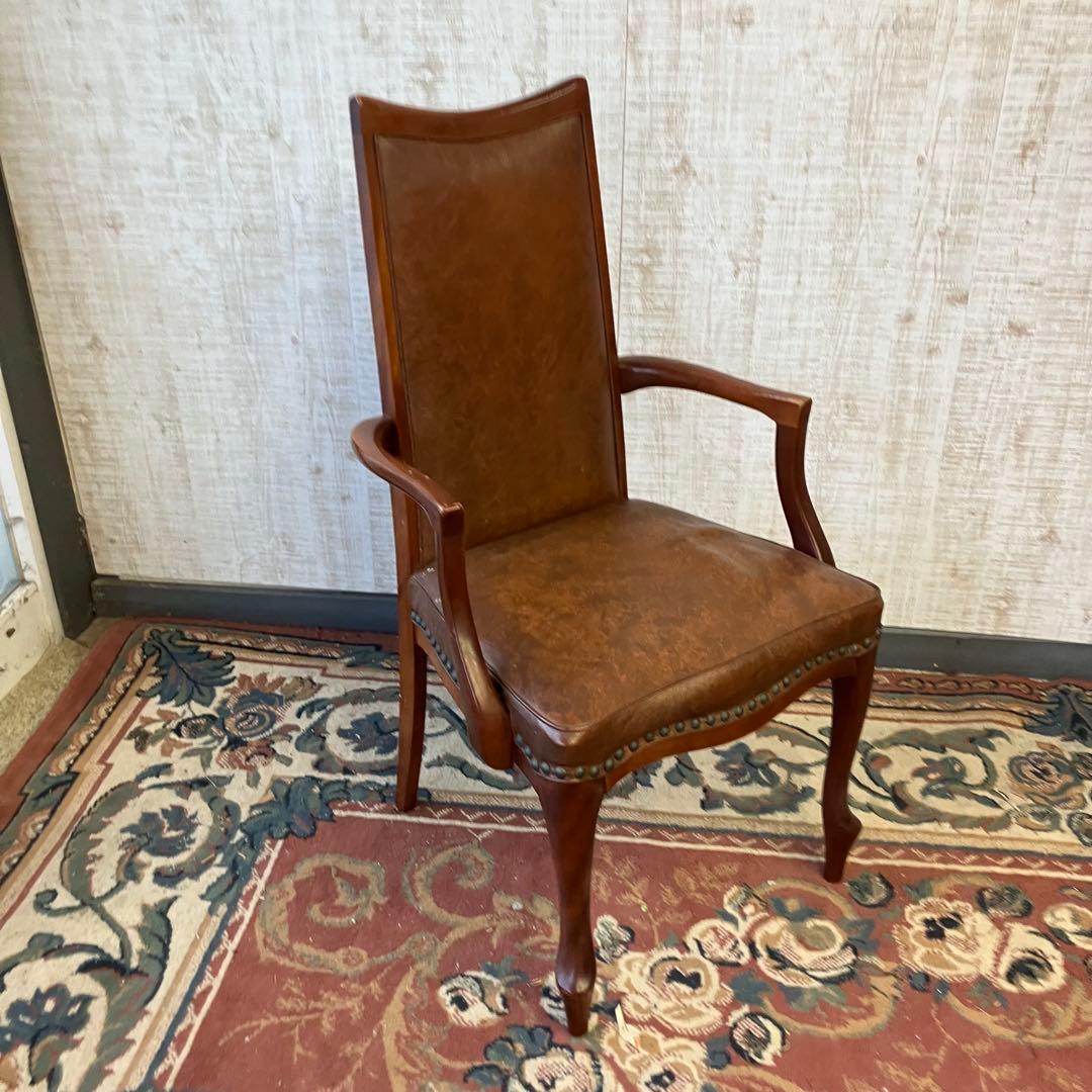 ④北欧レトロ マルニ 木製椅子 鋲打ちダイニングチェア ロビーチェアアームチェア