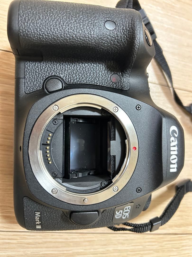 美品 Canon EOS 5D Mark III 一眼レフカメラ