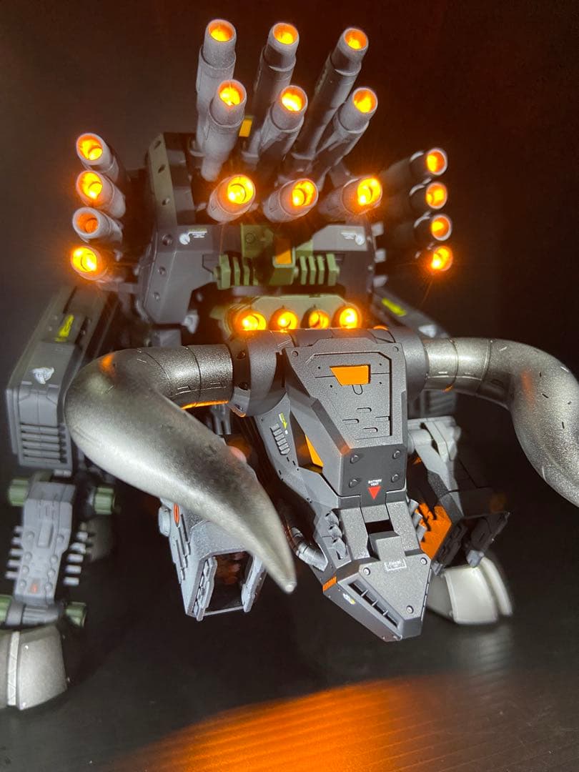 【全塗装】HMM ディバイソン　ゾイド　ZOIDS【完成品】