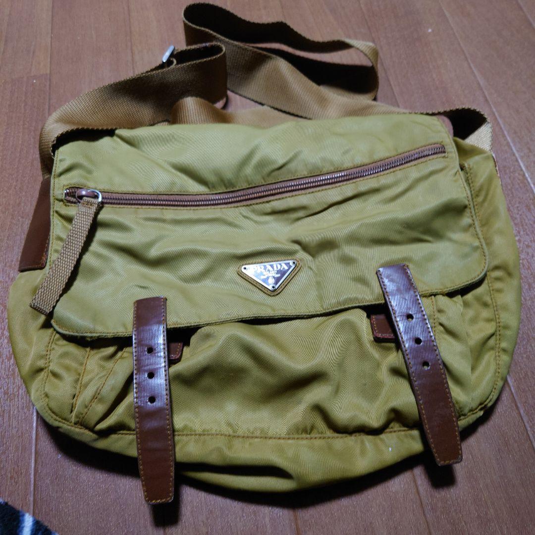 PRADA ショルダーバッグ イエロー値下げできません