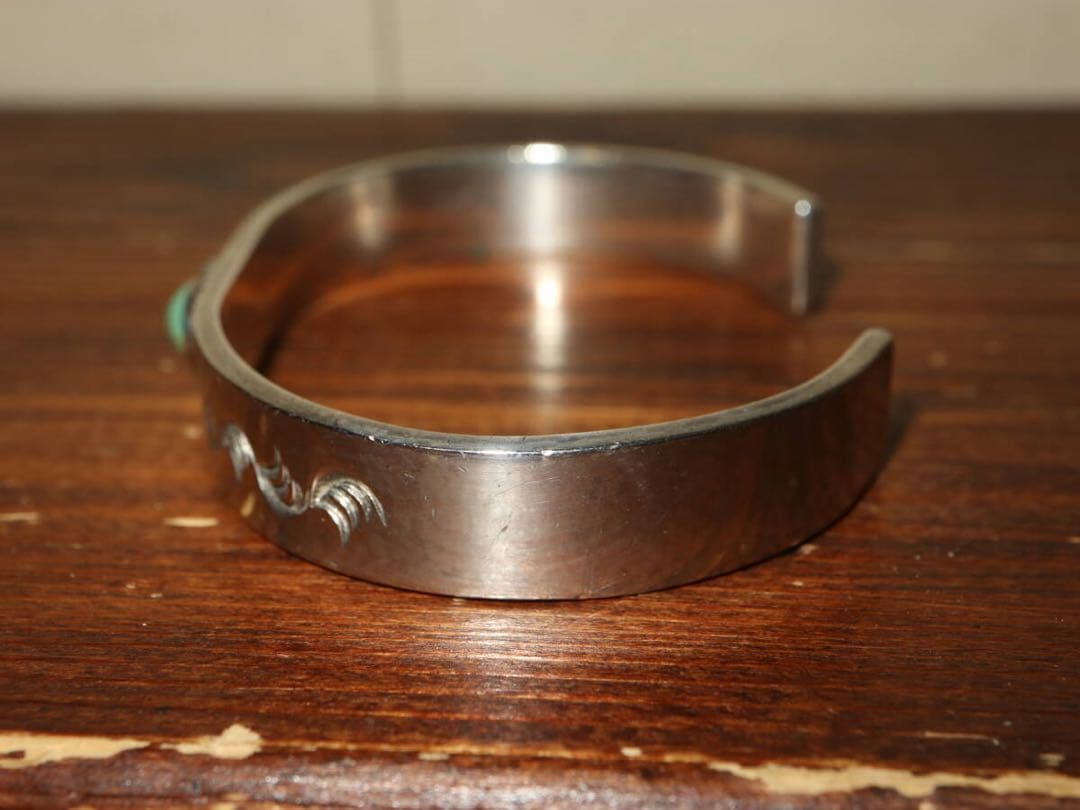 アリゾナフリーダム　シルバー９２５　唐草彫　ターコイズ　バングル ブレスレット