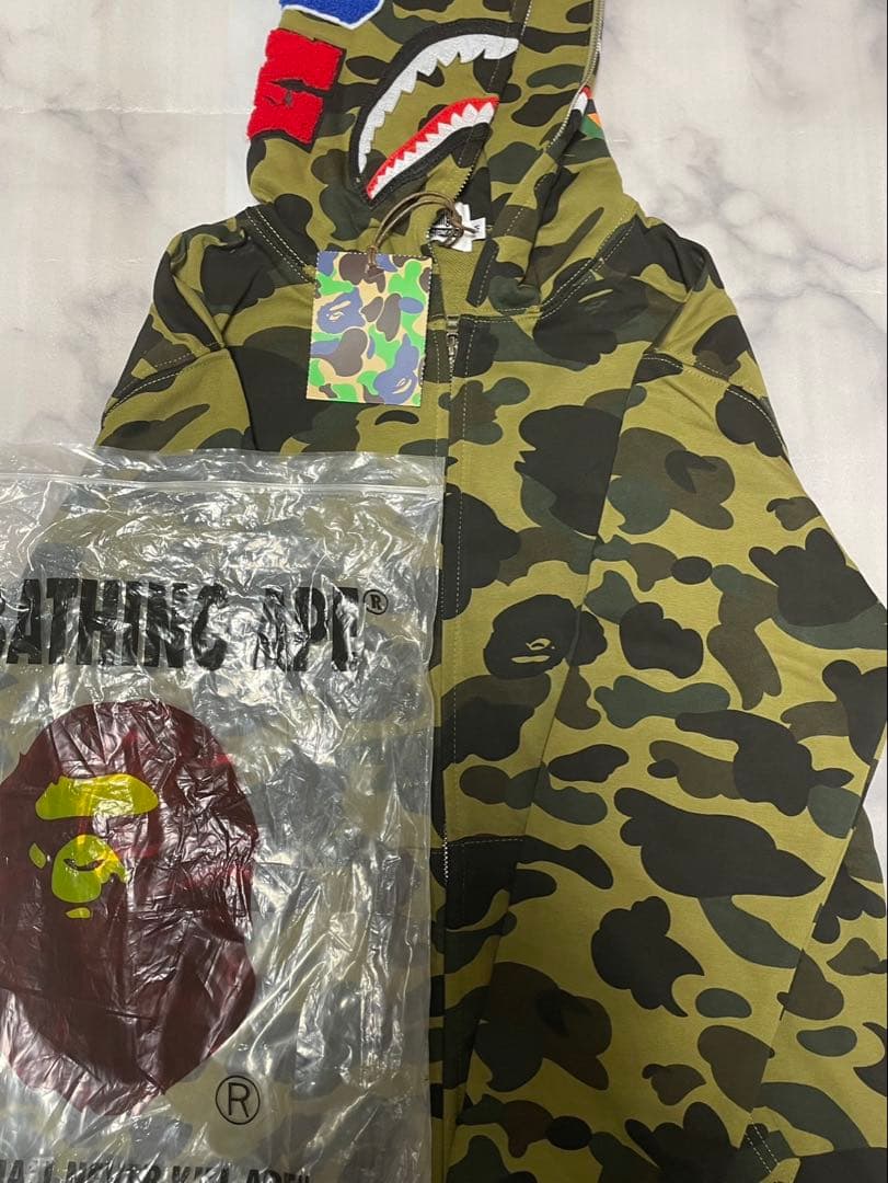 破格‼️A Bathing Ape 迷彩パーカー