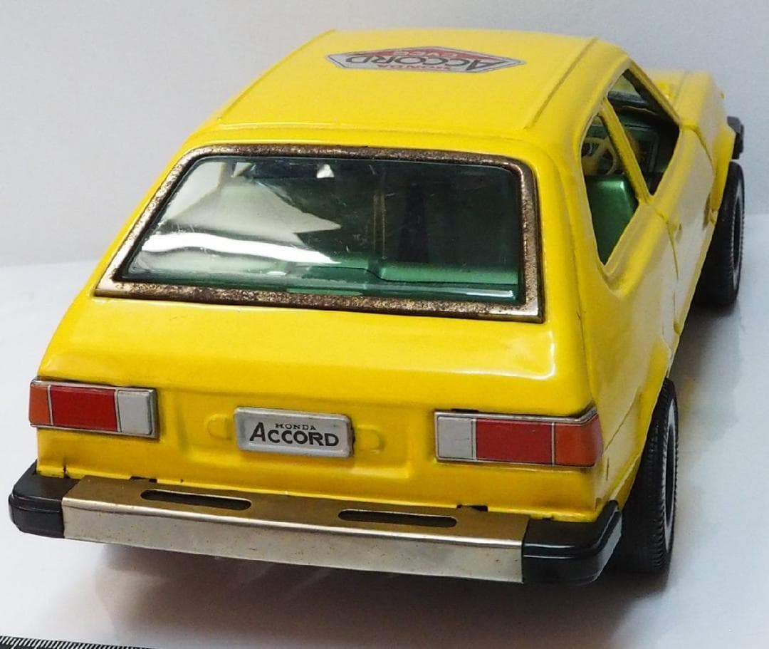 野村【ホンダ アコードCVCC黄イエロー フリクション】当時物ブリキ自動車 箱無