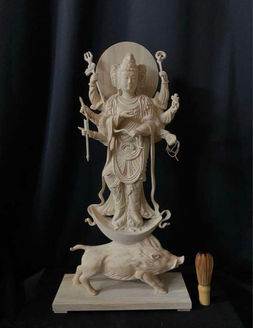 高57cm　井波彫刻　仏教工芸品　楠材　仏師で仕上げ品　護法善神 摩利支天立像