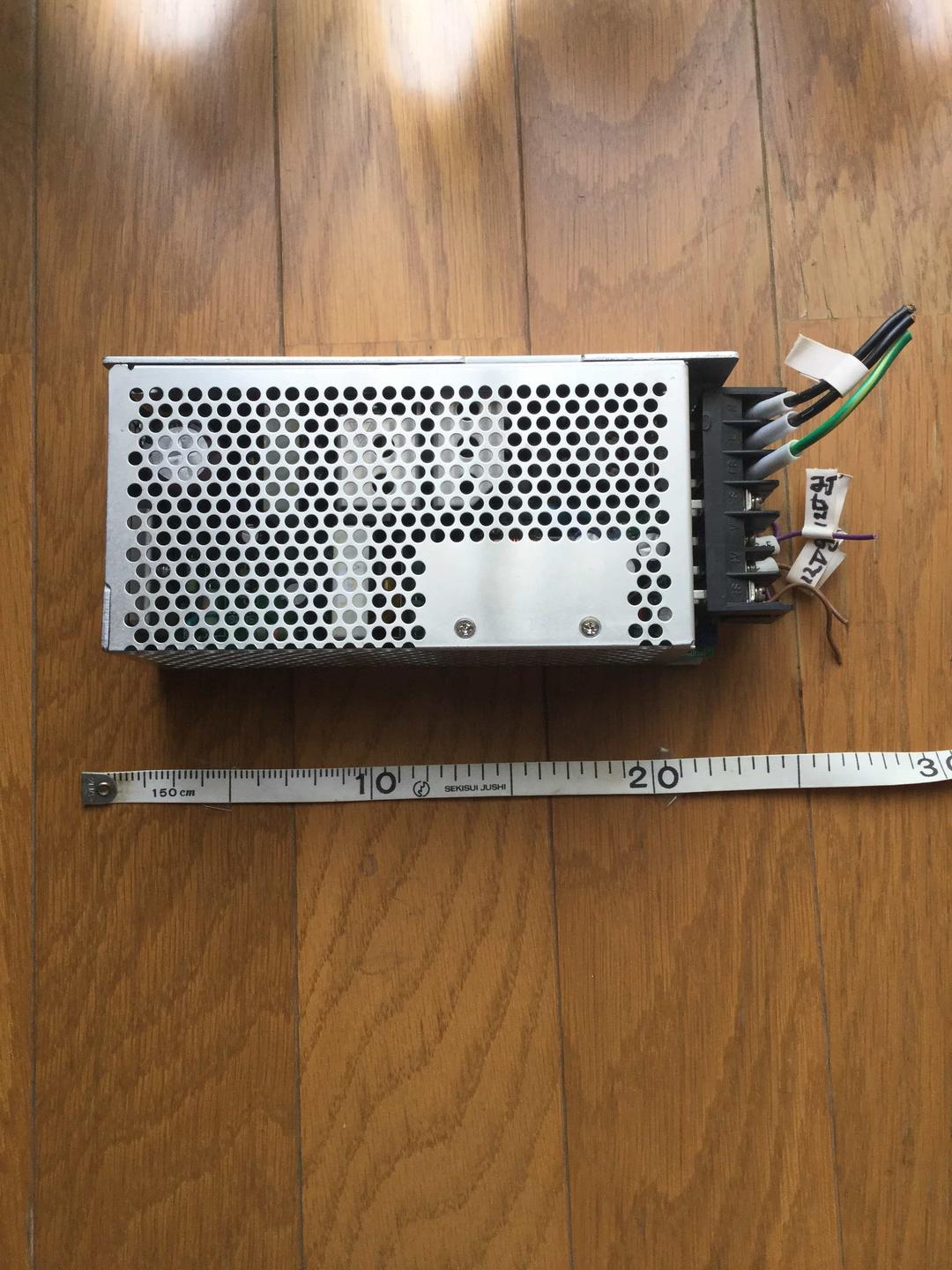 安定化電源     (スイッチング電源12v13A)