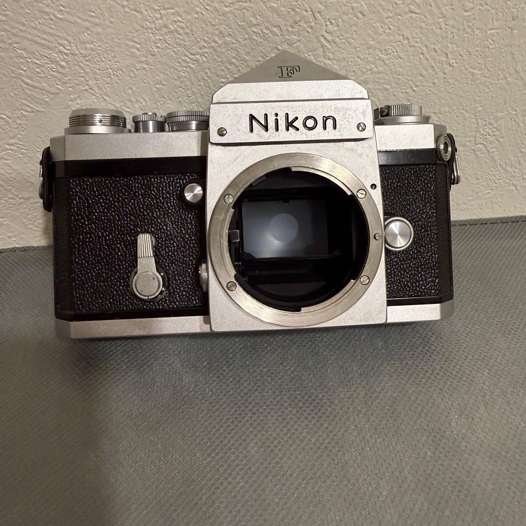 Nikon F 一眼レフカメラ　アイレベル　中期　シルバー