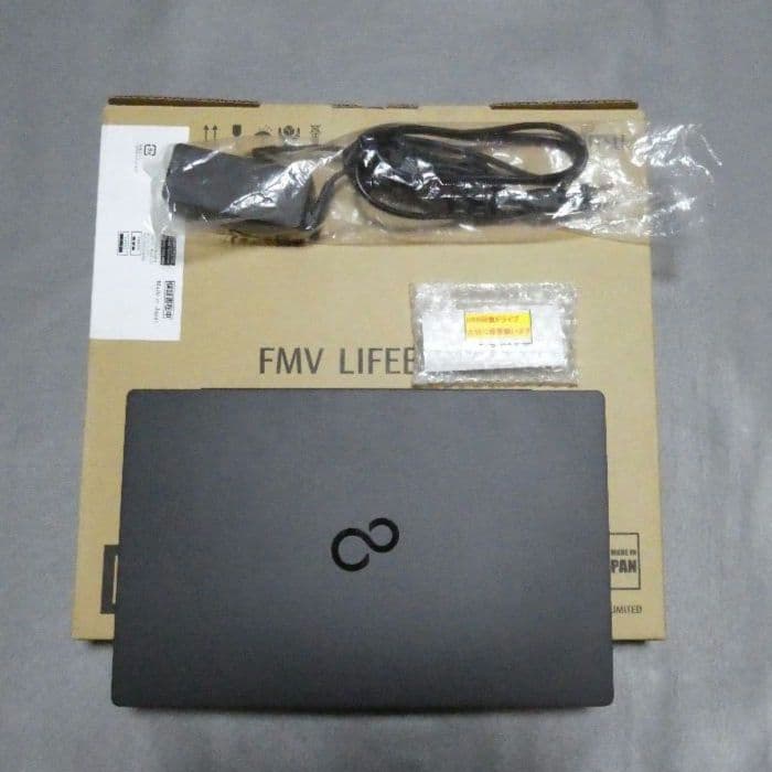 富士通 LIFEBOOK UH-X/E3 8GB/1TB Office入り