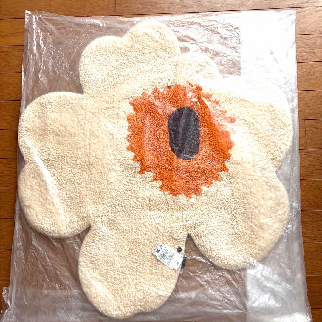 【未開封 新品 未使用】marimekko マリメッウニッコ　バスマット