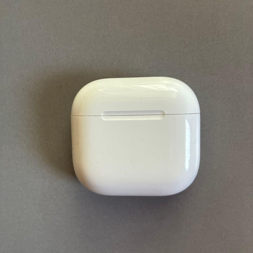 Airpods 4 エアーポッズ