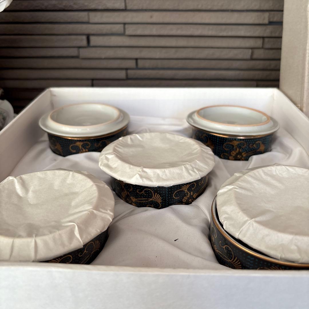 九谷焼 黒地金模様茶碗5個セット