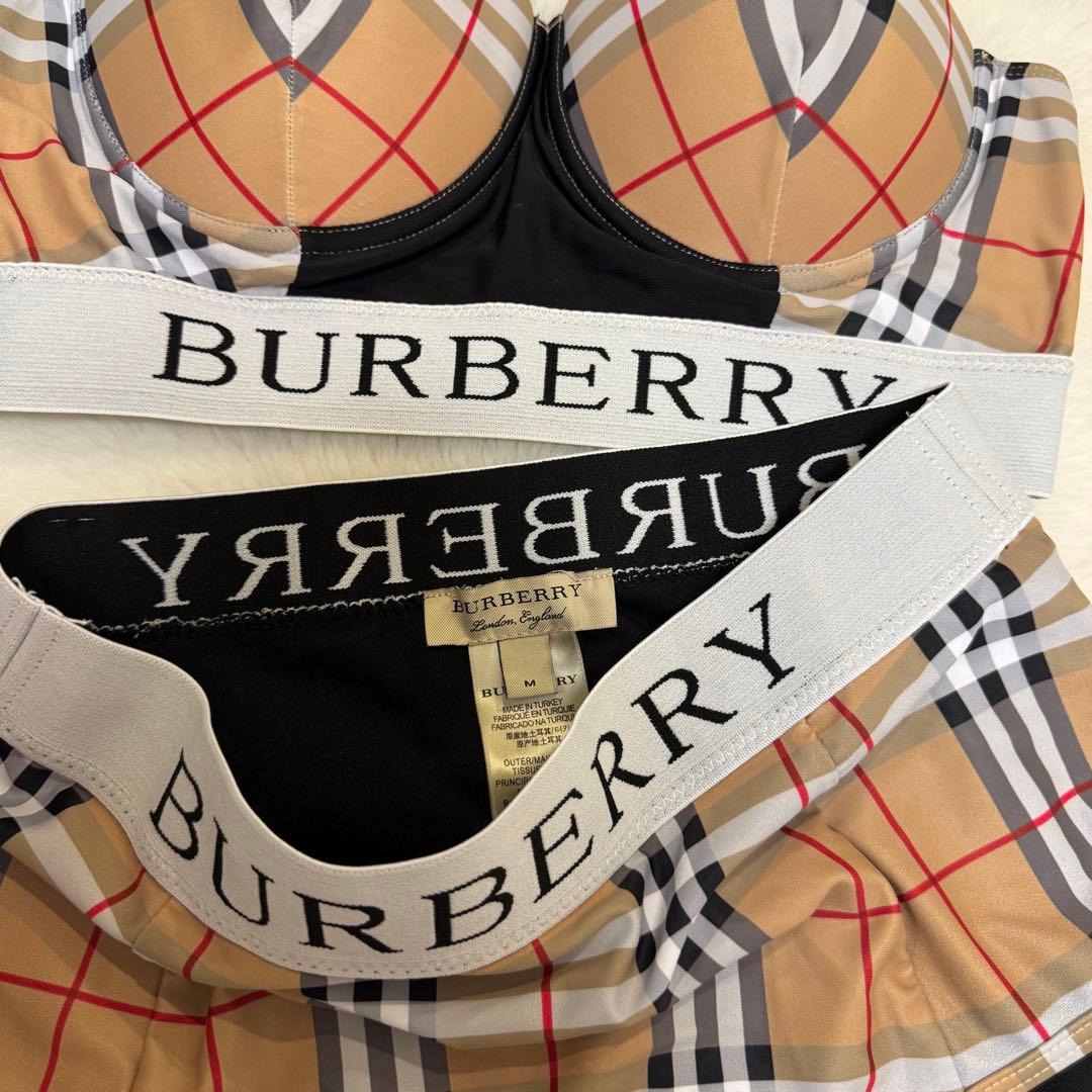 Burberry 水着