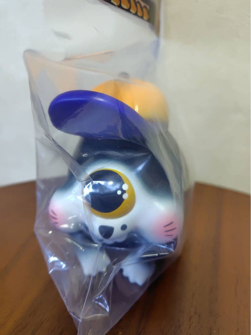 トマトカエル千代子　八割れ猫色　ソフビ