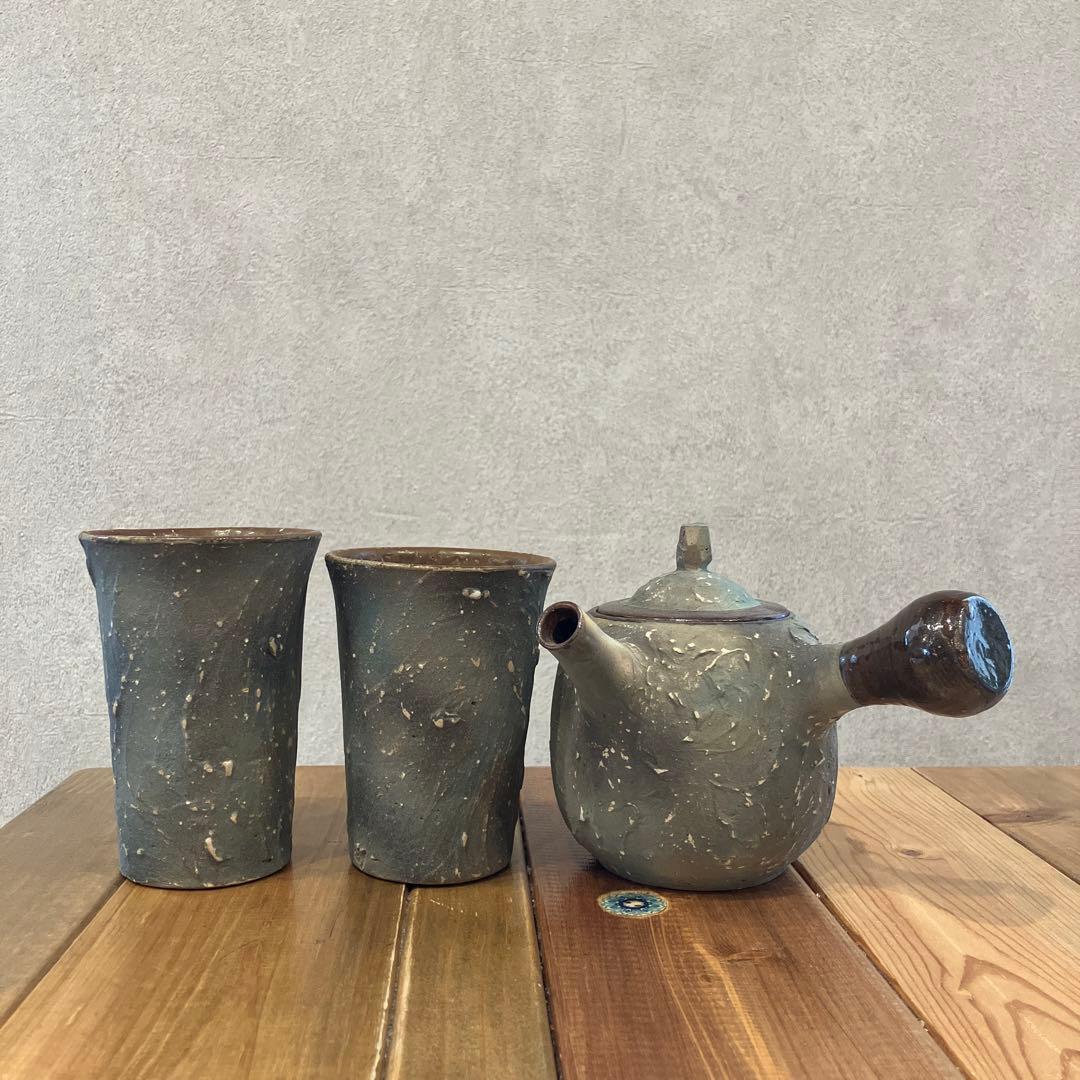陶器製ティーポットとカップセット