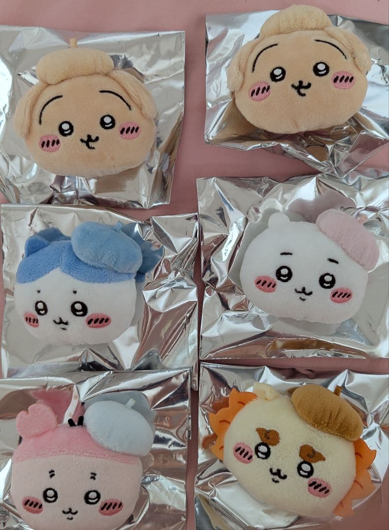 ちいかわらんど 東京 ハチワレちいかわうさぎシーサーおかおぬいぐるみバッジ 6個