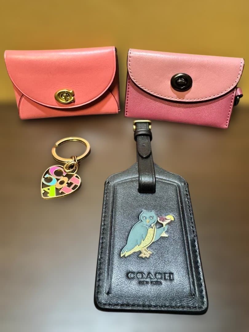 COACH コンパクト財布2個とキーホルダーセット ４点セット