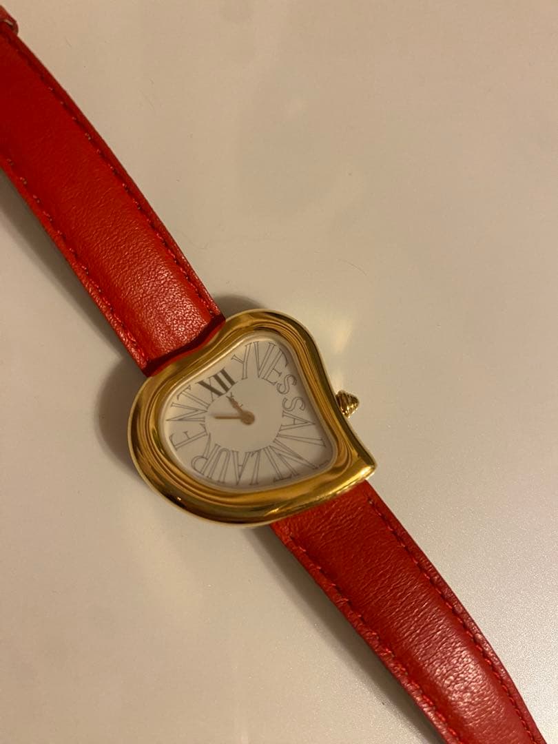 イヴサンローラン　腕時計　ハート