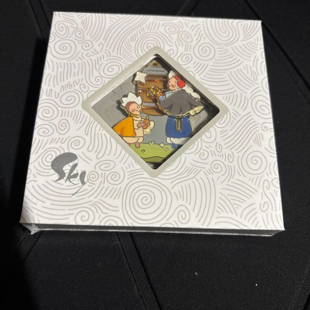 【新品未開封未連携】ピンバッジトール　sky 星を紡ぐ子どもたち