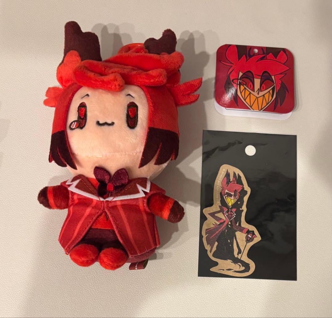 ハズビンホテルポップアップ 池袋　アラスター　おすわりマスコット