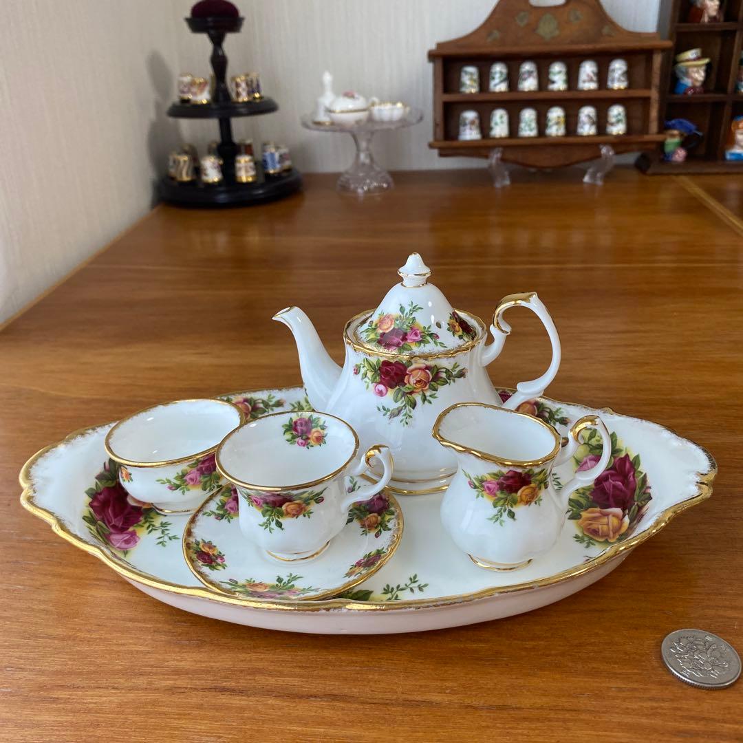 ロイヤルアルバート　オールドカントリーローズ　ミニチュア　ティーセット