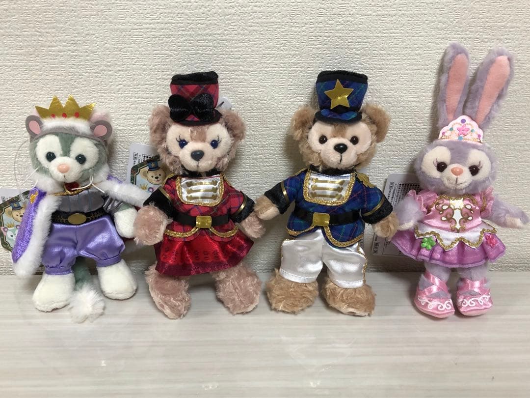 新品未使用❤️レアお顔厳選ダッフィー くるみ割り人形ぬいぐるみバッチセット