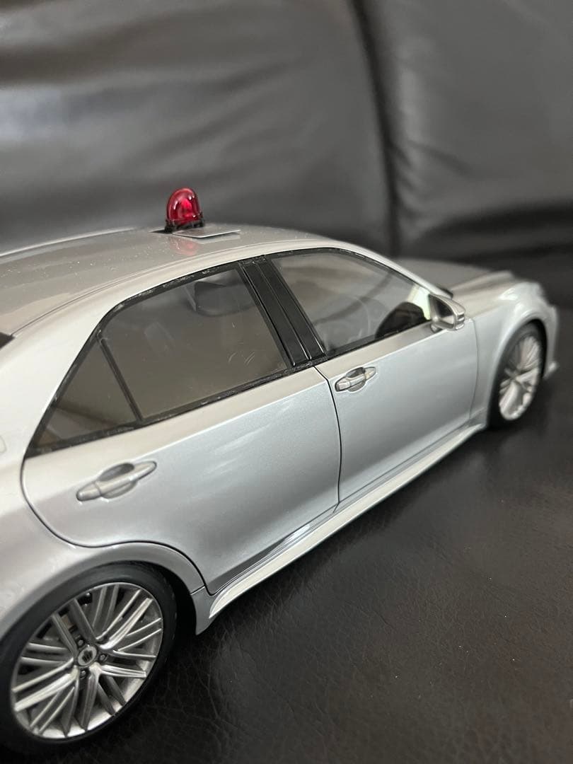 1/18スケール 高速道路交通警察隊　クラウン イグニッションモデル