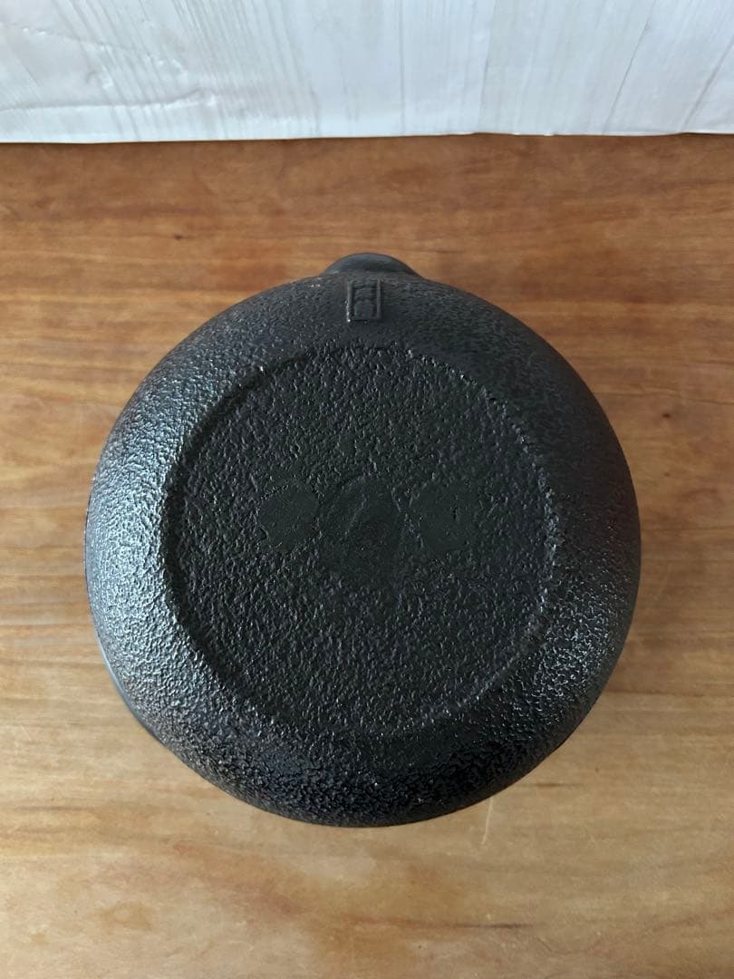 岩鋳　南部鉄瓶　8型　ホーロー無し