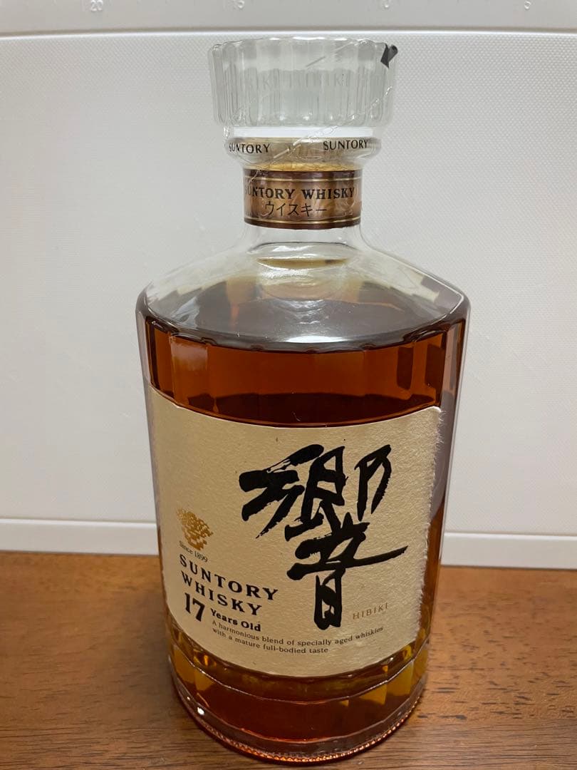 SUNTORY 響17年　初期　裏ゴールドラベル　700ml ウイスキー