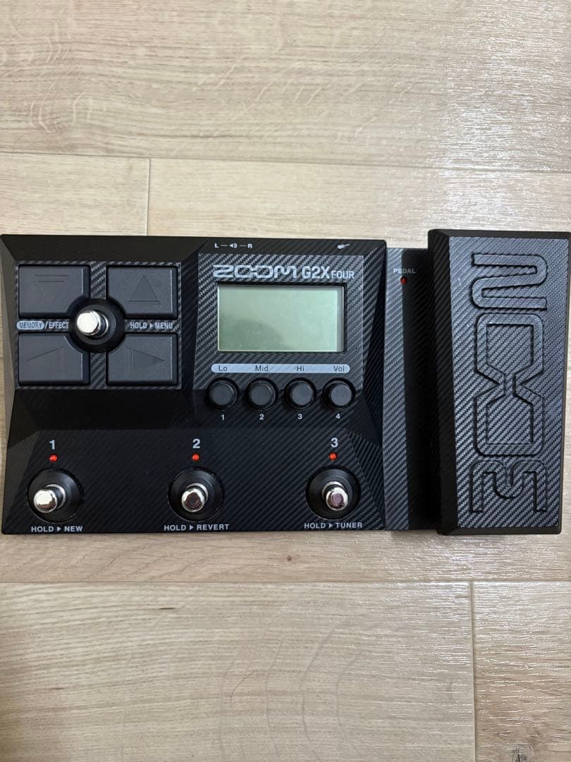 Zoom G2X FOUR ギターエフェクター