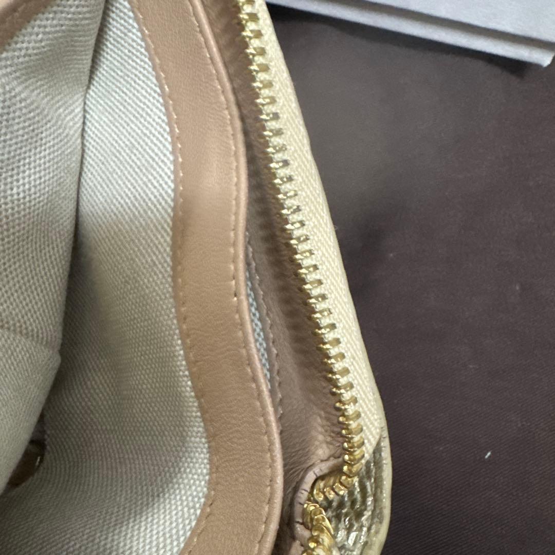 jimmy choo 財布　スタッズ　ゴールド