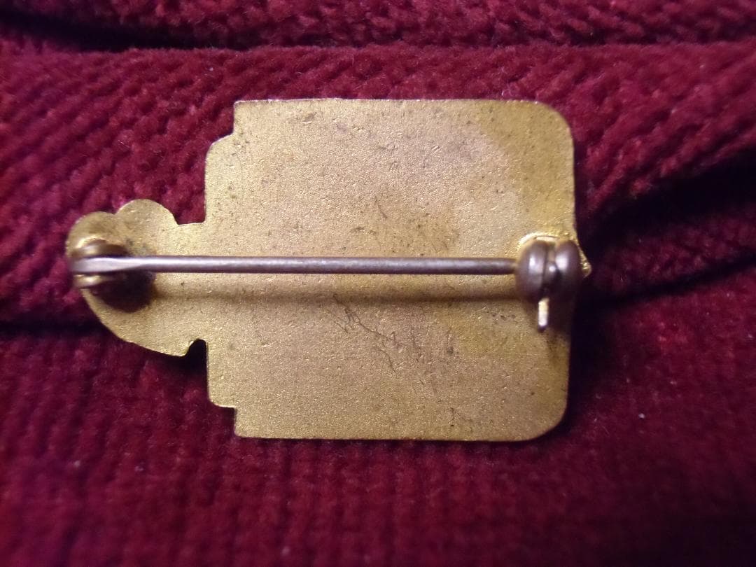 ★１９４０年代＊アメリカ軍＊陸軍＊歩兵第３２連隊ＤＩ/クレストバッジ（実物）