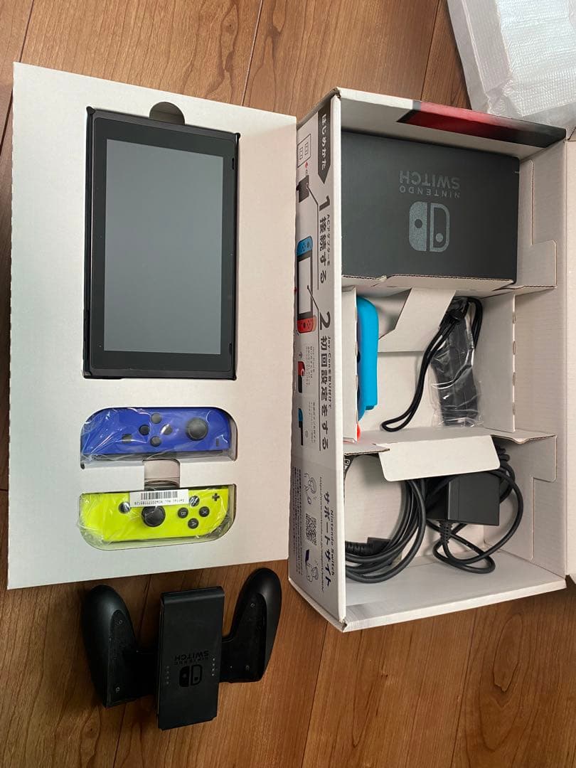 Nintendo Switch 本体 青・赤・黒