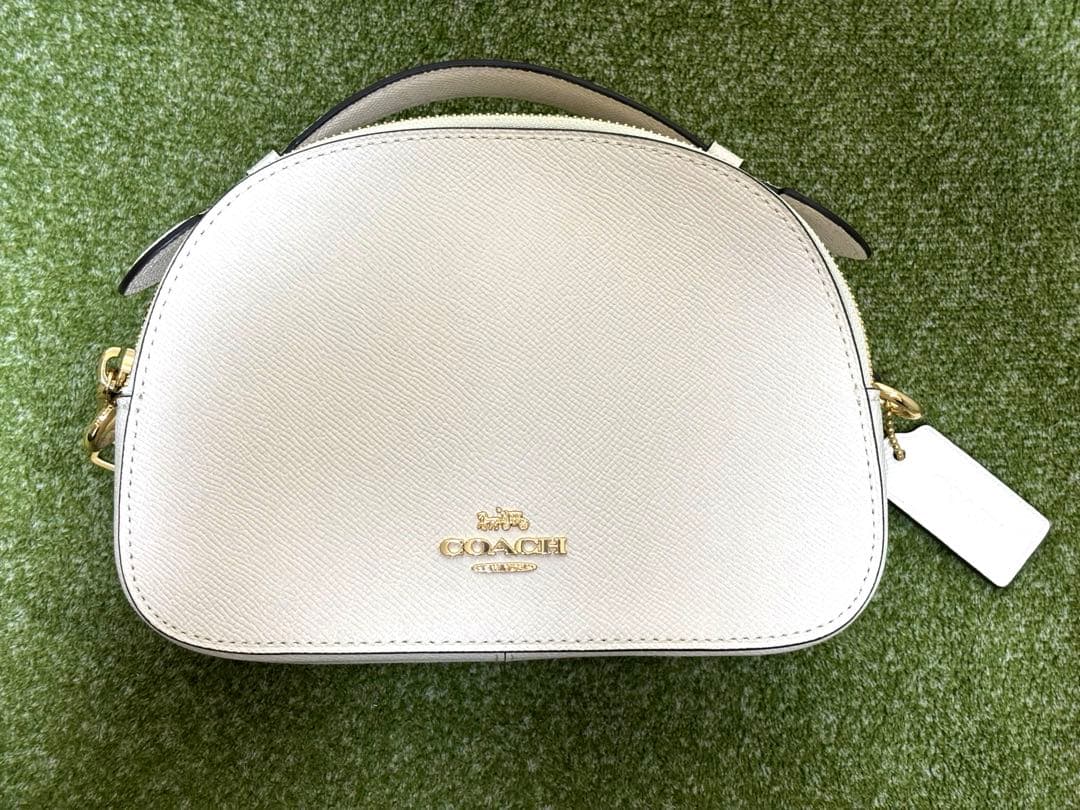 COACH ホワイトレザー ショルダーバッグ
