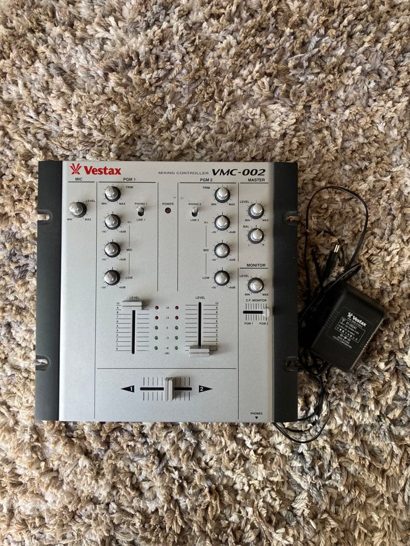 Vestax VMC-002 DJミキサー