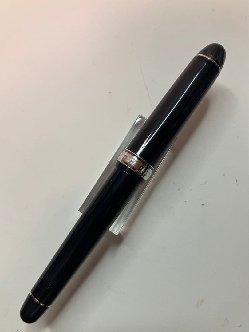 PLATINUM　#3776　センチュリー　ブラックダイヤモンド　F-nib
