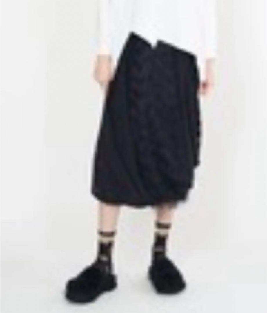 gomme ✨ ブラックサイン ツイストスカート